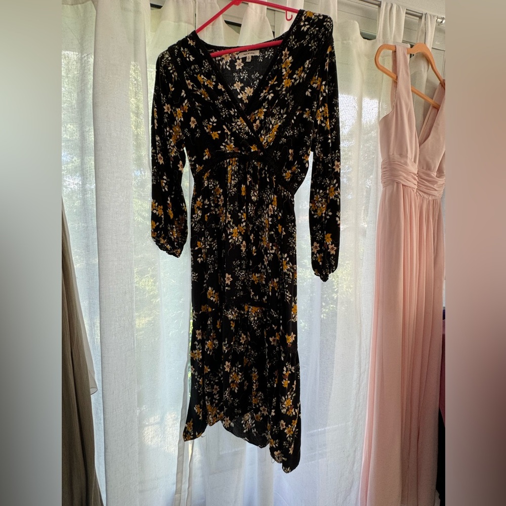 Small Max Studio Long Sleeved Dress
